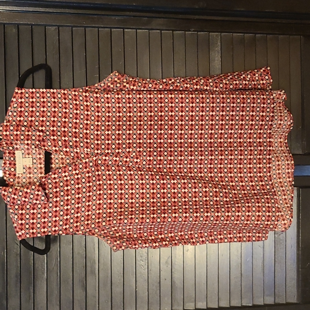 Dana Buchman sleeveless, with Collar, size large